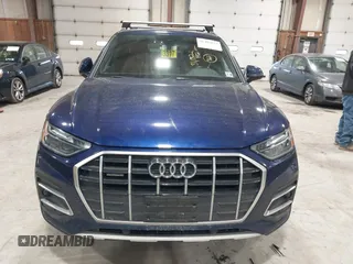 2021 Audi Q5 Premium with VIN WA1AAAFY5M2060669, listed as a IAAI auction lot 41485633 with 31,182 mi miles. Bid and sale history available at carsss.com. Image 12.
