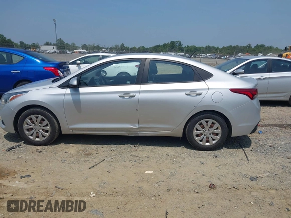 2018 Hyundai Accent SEL z VIN 3KPC24A35JE034306, wystawiony jako IAAI lot #42505216 z przebiegiem 53 999 mil mil oraz . Historia ofert i sprzedaży dostępna na DreamBid. Obrazek 14.