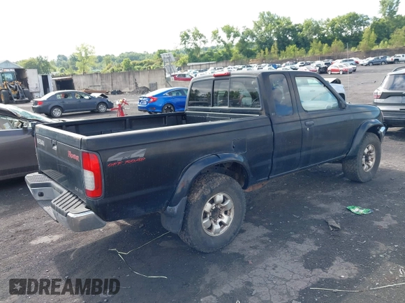1999 Nissan Frontier XE z VIN 1N6ED26Y6XC301588, wystawiony jako IAAI lot #42703428 z przebiegiem Nie podano mil oraz . Historia ofert i sprzedaży dostępna na DreamBid. Obrazek 4.
