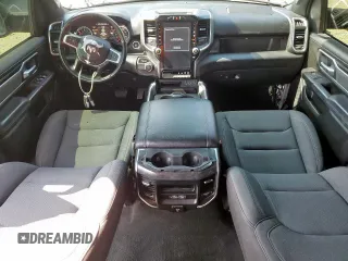 2022 Ram 1500 Lone Star z VIN 1C6RREFT0NN276630, wystawiony jako Copart lot #58753925 z przebiegiem 66 293 mil mil oraz Czysty tytuł • Clean title. Historia ofert i sprzedaży dostępna na DreamBid. Obrazek 8.