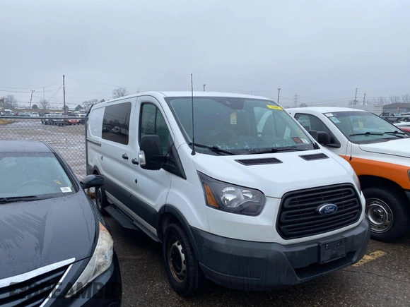 2018 Ford Transit z VIN 1FTYR1YG6JKA87506, wystawiony jako IAAI lot #42501070 z przebiegiem 167 892 mil mil oraz . Historia ofert i sprzedaży dostępna na DreamBid. Obrazek 34.