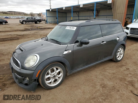 2011 MINI Clubman S z VIN WMWZG3C53BTY35326, wystawiony jako Copart lot #51796295 z przebiegiem 126 213 mil mil oraz Czysty tytuł • Clean title. Historia ofert i sprzedaży dostępna na DreamBid. Obrazek 1.
