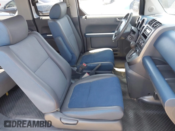 2003 Honda Element EX z VIN 5J6YH28573L048728, wystawiony jako IAAI lot #42484065 z przebiegiem 245 321 mil mil oraz . Historia ofert i sprzedaży dostępna na DreamBid. Obrazek 5.