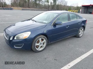2012 Volvo S60 T5 with VIN YV1622FS7C2089514, listed as a IAAI auction lot 41906353 with 152,194 mi miles. Bid and sale history available at carsss.com. Image 2.