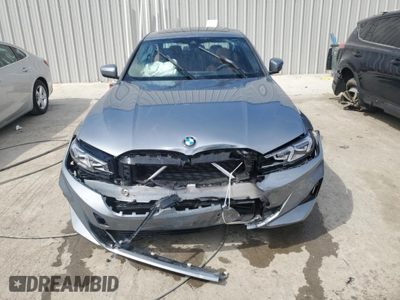 2025 BMW 3 Series 330i xDrive with VIN 3MW89CW01S8F37225, listed as a Copart auction lot 54339895 with 2,294 mi miles and Clean Title. Bid and sale history available at carsss.com. Image 5.