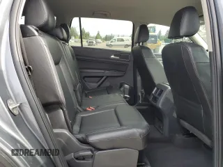 2018 Volkswagen Atlas SE with VIN 1V2PR2CA4JC555911, listed as a Copart auction lot 61905125 with 101,860 mi miles and Salvage title. Bid and sale history available at DreamBid. Image 11.