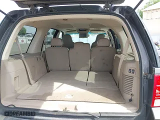 2005 Ford Expedition Eddie Bauer with VIN 1FMFU18505LA87694, listed as a IAAI auction lot 42068733 with 160,509 mi miles. Bid and sale history available at carsss.com. Image 12.