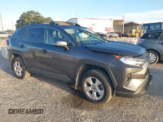 2021 Toyota RAV4 XLE with VIN 2T3P1RFVXMW241052, listed as a IAAI auction lot 42580419 with 29,113 mi miles and . Bid and sale history available at DreamBid. Image 1.