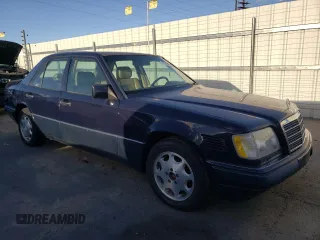 1995 Mercedes-Benz E Class with VIN WDBEB31E4SC189408, listed as a Copart auction lot 77788744 with 242,362 mi miles and Clean Title. Bid and sale history available at carsss.com. Image 4.