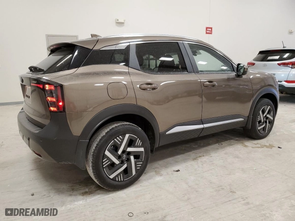 2025 Nissan Kicks SV with VIN 3N8AP6CA0SL326494, listed as a Copart auction lot 41974485 with 1,727 mi miles and Salvage Title. Bid and sale history available at carsss.com. Image 3.