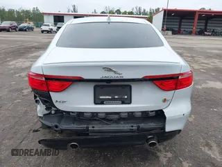 2018 Jaguar XF with VIN SAJBG4FV9JCY55697, listed as a IAAI auction lot 41406469 with 55,572 mi miles and . Bid and sale history available at DreamBid. Image 17.