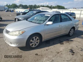 2005 Toyota Camry LE with VIN 4T1BE30K15U961344, listed as a Copart auction lot 64476225 with 170,017 mi miles and Salvage title. Bid and sale history available at DreamBid. Image 1.