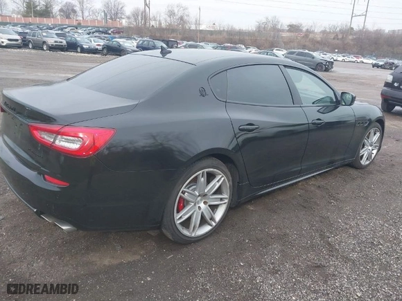 2015 Maserati Quattroporte S Q4 with VIN ZAM56RRA6F1143442, listed as a IAAI auction lot 41497666 with 67,549 mi miles. Bid and sale history available at carsss.com. Image 4.