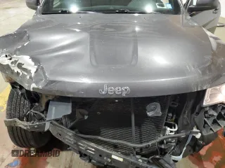 2020 Jeep Grand Cherokee Laredo E with VIN 1C4RJFAG6LC137885, listed as a Copart auction lot 43709025 with 83,326 mi miles and Salvage Title. Bid and sale history available at carsss.com. Image 12.