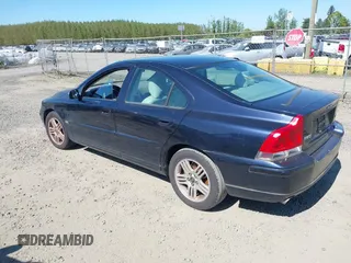 2006 Volvo S60 2.5L Turbo with VIN YV1RS592262505676, listed as a IAAI auction lot 42100182 with 139,714 mi miles. Bid and sale history available at carsss.com. Image 3.