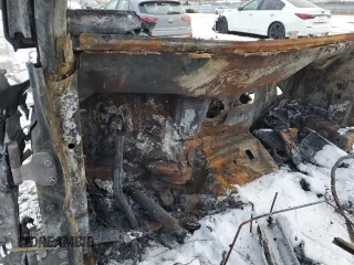 2024 Jeep Gladiator Sport z VIN 1C6HJTAG5RL133756, wystawiony jako Copart lot #83205524 z przebiegiem Nie podano mil oraz Nie do naprawy • Non repairable. Historia ofert i sprzedaży dostępna na DreamBid. Obrazek 9.