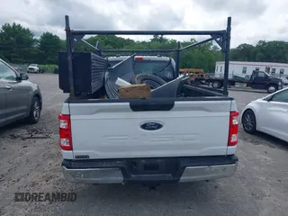 2022 Ford F-150 XL z VIN 1FTMF1CB4NKE00254, wystawiony jako IAAI lot #42334773 z przebiegiem 42 423 mil mil oraz . Historia ofert i sprzedaży dostępna na DreamBid. Obrazek 17.