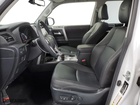 2024 Toyota 4Runner TRD Sport with VIN JTEAU5JR0R5307618, listed as a Copart auction lot 81423674 with 14,624 mi miles and Clean Title. Bid and sale history available at carsss.com. Image 7.