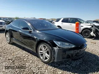 2014 Tesla Model S 60 with VIN 5YJSA1H18EFP34998, listed as a Copart auction lot 55416135 with 229,107 mi miles and Salvage title. Bid and sale history available at DreamBid. Image 13.