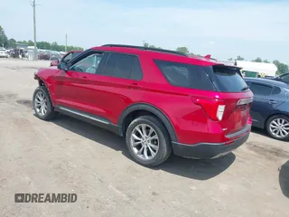 2020 Ford Explorer XLT z VIN 1FMSK8DH8LGC87225, wystawiony jako IAAI lot #42295557 z przebiegiem 110 237 mil mil oraz . Historia ofert i sprzedaży dostępna na DreamBid. Obrazek 3.