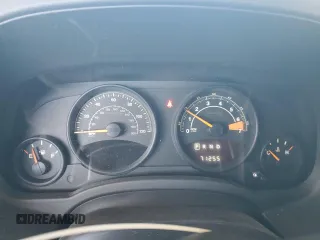 2014 Jeep Patriot Latitude with VIN 1C4NJPFB9ED827905, listed as a Copart auction lot 42363245 with 71,255 mi miles and Salvage Title. Bid and sale history available at carsss.com. Image 9.
