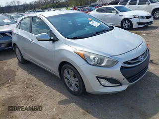 2015 Hyundai Elantra GT with VIN KMHD35LH5FU246398, listed as a IAAI auction lot 41800976 with 194,048 mi miles. Bid and sale history available at carsss.com. Image 1.