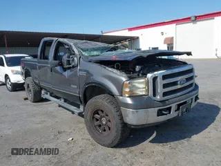 2006 Ford F-250 XL z VIN 1FTSW21P26EC97069, wystawiony jako IAAI lot #42438367 z przebiegiem 158 712 mil mil oraz . Historia ofert i sprzedaży dostępna na DreamBid. Obrazek 1.