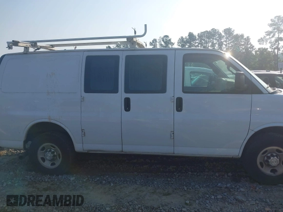 2016 Chevrolet Express Cargo with VIN 1GCWGAFF2G1162983, listed as a IAAI auction lot 42391128 with 177,129 mi miles and . Bid and sale history available at DreamBid. Image 13.