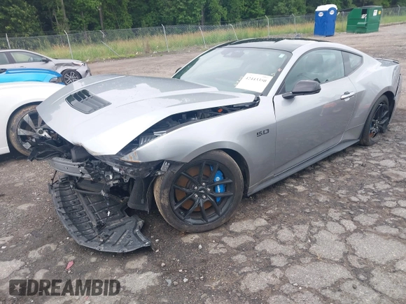 2024 Ford Mustang GT z VIN 1FA6P8CF2R5411281, wystawiony jako IAAI lot #42443350 z przebiegiem 16 946 mil mil oraz . Historia ofert i sprzedaży dostępna na DreamBid. Obrazek 2.