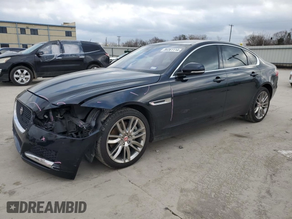 2017 Jaguar XF 35t Prestige with VIN SAJBE4BV6HCY30939, listed as a Copart auction lot 86361114 with 61,814 mi miles and Salvage Title. Bid and sale history available at carsss.com. Image 1.
