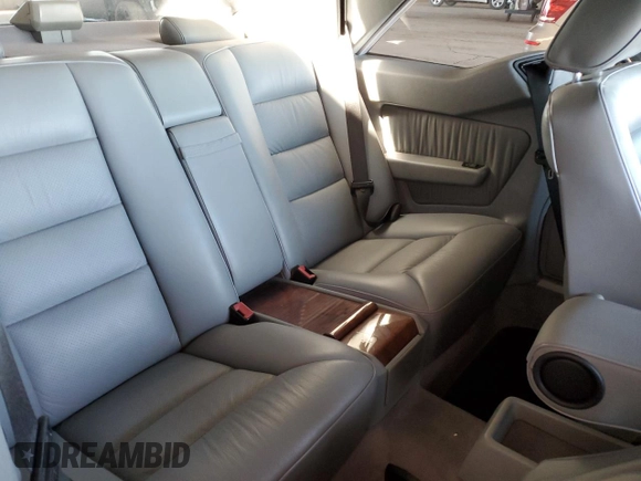 1991 Mercedes-Benz 300 CE с VIN WDBEA51D3MB285660, выставлен на аукционе Copart как лот 49656285 с пробегом 93 772 миль миль и Списание • Salvage title. История ставок и продаж доступна на DreamBid. Изображение 10.