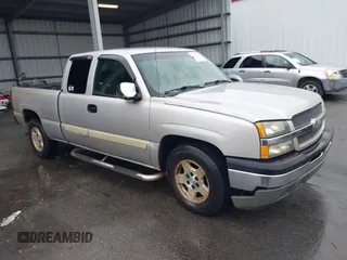 2005 Chevrolet Silverado 1500 LS with VIN 2GCEC19T251313496, listed as a IAAI auction lot 41425536 with 244,140 mi miles. Bid and sale history available at carsss.com. Image 1.