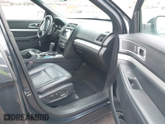 2017 Ford Explorer XLT with VIN 1FM5K7D81HGA68203, listed as a IAAI auction lot 41908625 with 98,996 mi miles and . Bid and sale history available at carsss.com. Image 5.