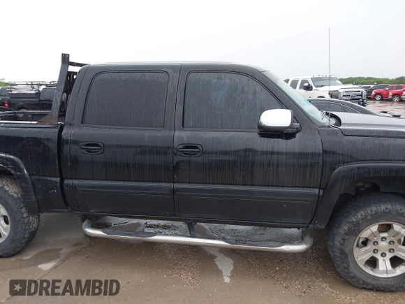 2005 Chevrolet Silverado 1500 LT with VIN 2GCEK13T451222239, listed as a IAAI auction lot 42035279 with 191,439 mi miles and . Bid and sale history available at DreamBid. Image 13.