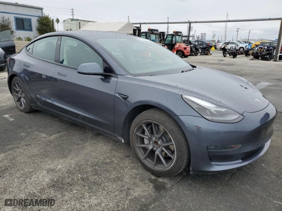 2021 Tesla Model 3 Standard Range Plus with VIN 5YJ3E1EA8MF982454, listed as a Copart auction lot 48209095 with 26,631 mi miles and Salvage Title. Bid and sale history available at carsss.com. Image 4.