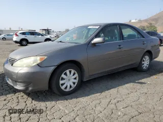 2005 Toyota Camry STD with VIN 4T1BE32K95U975084, listed as a Copart auction lot 61468565 with 231,509 mi miles and Clean title. Bid and sale history available at DreamBid. Image 1.