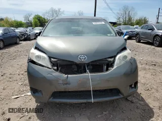 2012 Toyota Sienna z VIN 5TDKA3DCXCS010810, wystawiony jako Copart lot #54872735 z przebiegiem 188 973 mil mil oraz Szkoda całkowita • Salvage title. Historia ofert i sprzedaży dostępna na DreamBid. Obrazek 5.