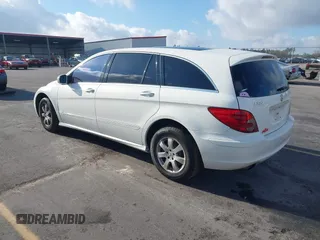 2006 Mercedes-Benz R-Class 3.5L with VIN 4JGCB65E46A014769, listed as a IAAI auction lot 41152052 with 163,288 mi miles. Bid and sale history available at carsss.com. Image 3.