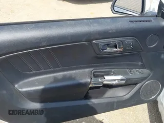 2016 Ford Mustang GT с VIN 1FA6P8CF4G5311762, выставлен на аукционе IAAI как лот 42052533 с пробегом Не указан миль и . История ставок и продаж доступна на DreamBid. Изображение 14.