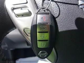2017 Nissan Versa Sedan SV with VIN 3N1CN7AP9HL869944, listed as a IAAI auction lot 41829971 with 81,825 mi miles. Bid and sale history available at carsss.com. Image 11.