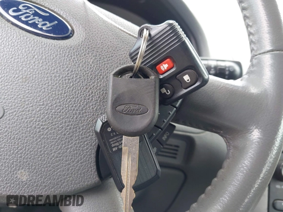 2005 Ford Freestyle SEL z VIN 1FMZK02165GA74170, wystawiony jako IAAI lot #42429482 z przebiegiem 77 047 mil mil oraz . Historia ofert i sprzedaży dostępna na DreamBid. Obrazek 11.