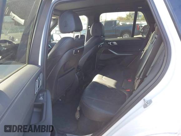 2024 BMW X5 xDrive40i z VIN 5UX23EU02R9T61437, wystawiony jako IAAI lot #41921905 z przebiegiem 19 178 mil mil oraz . Historia ofert i sprzedaży dostępna na DreamBid. Obrazek 8.