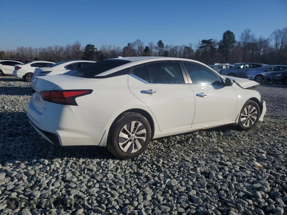 2019 Nissan Altima 2.5 S with VIN 1N4BL4BW8KC258850, listed as a Copart auction lot 46650425 with 151,014 mi miles and Salvage Title. Bid and sale history available at carsss.com. Image 3.