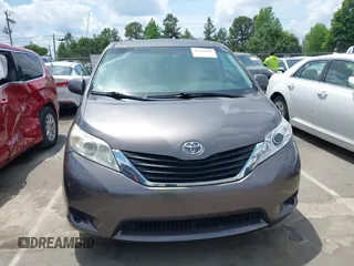 2011 Toyota Sienna LE AAS with VIN 5TDKK3DC1BS164723, listed as a IAAI auction lot 42145480 with 220,349 mi miles. Bid and sale history available at carsss.com. Image 12.