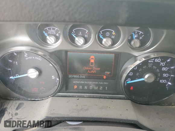 2015 Ford F-350 Platinum z VIN 1FT8W3BT8FEC96133, wystawiony jako Copart lot #58993575 z przebiegiem 207 655 mil mil oraz Szkoda całkowita • Salvage title. Historia ofert i sprzedaży dostępna na DreamBid. Obrazek 9.