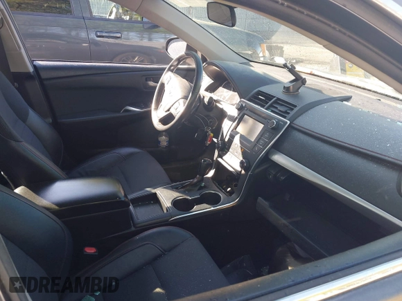 2017 Toyota Camry XLE z VIN 4T1BF1FKXHU389171, wystawiony jako IAAI lot #42202286 z przebiegiem 104 024 mil mil oraz . Historia ofert i sprzedaży dostępna na DreamBid. Obrazek 5.