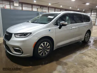 2023 Chrysler Pacifica Hybrid Limited with VIN 2C4RC1S70PR592370, listed as a Copart auction lot 47814885 with 31,876 mi miles and Salvage Title. Bid and sale history available at carsss.com. Image 1.