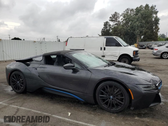 2019 BMW i8 z VIN WBY2Z6C57K7D00400, wystawiony jako Copart lot #63623433 z przebiegiem 4 255 mil mil oraz . Historia ofert i sprzedaży dostępna na DreamBid. Obrazek 4.