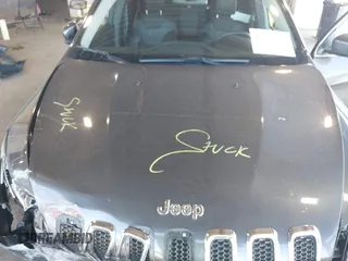 2018 Jeep Cherokee Latitude Plus with VIN 1C4PJMLB0JD512965, listed as a IAAI auction lot 42578881 with 48,290 mi miles and . Bid and sale history available at DreamBid. Image 10.