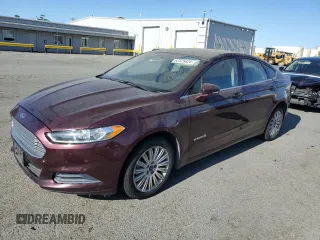 2013 Ford Fusion SE Hybrid z VIN 3FA6P0LU6DR365363, wystawiony jako Copart lot #62325625 z przebiegiem 226 624 mil mil oraz Czysty tytuł • Clean title. Historia ofert i sprzedaży dostępna na DreamBid. Obrazek 1.